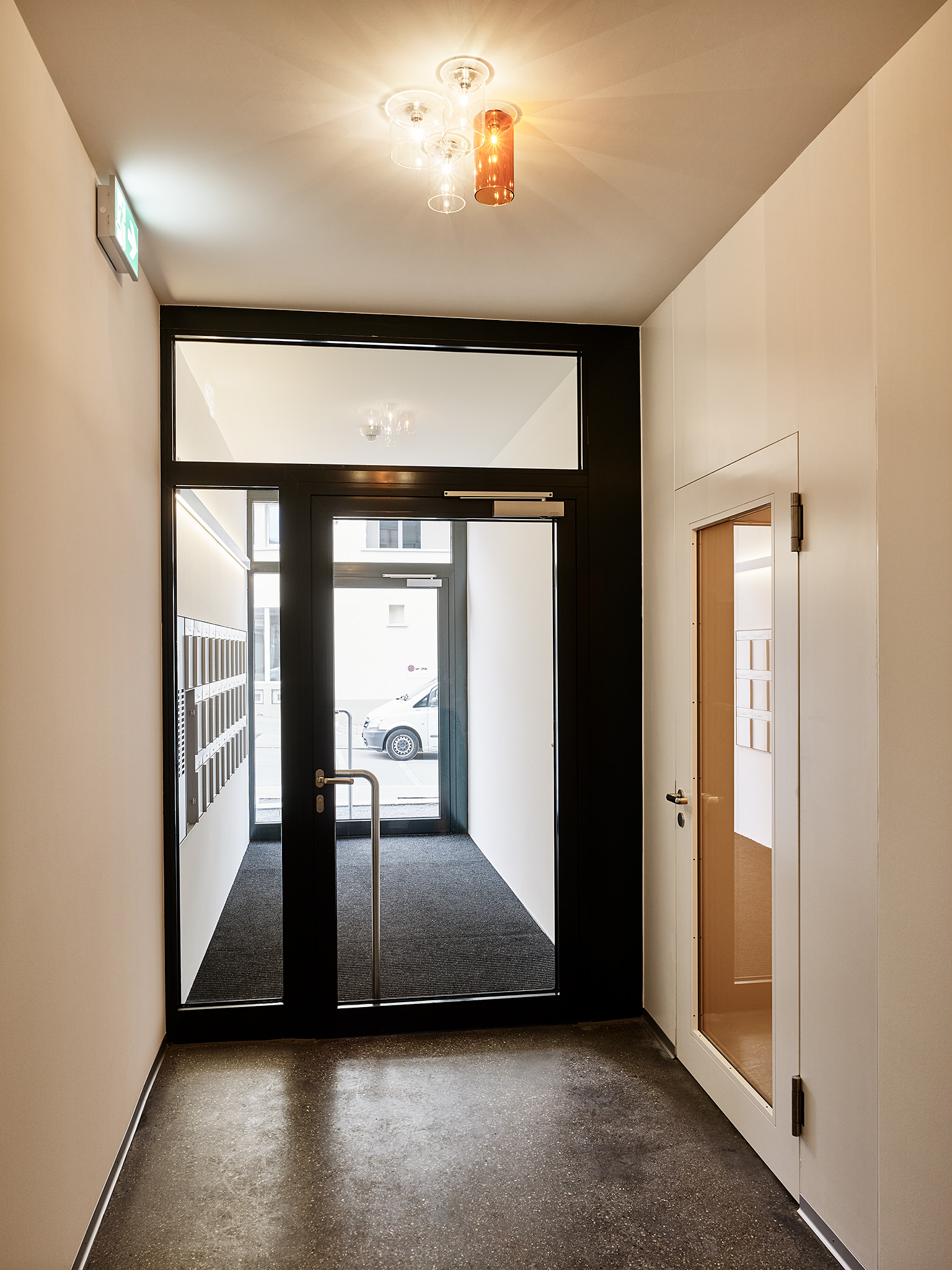 E17630 Alpa 063608 SCREEN